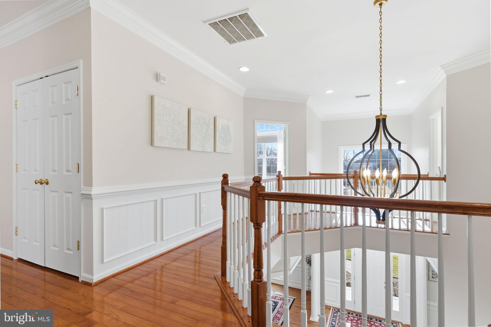 22455 Pine Ridge Court Ashburn, VA 20148 - Photo 45 of 99 Upper Level Foyer