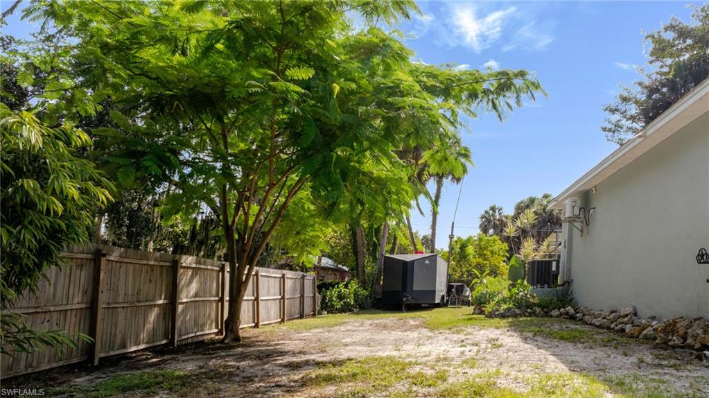 211 Palmacea Road Fort Myers, FL 33905 - Photo 32 of 48