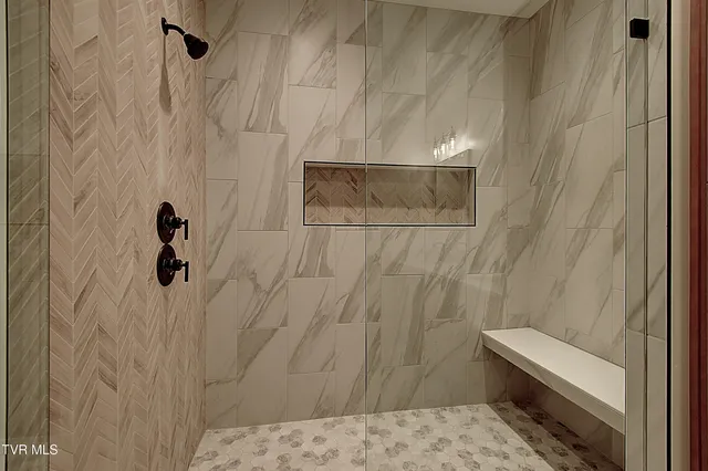 $974,900 | 3 Morning Glory Terrace, Johnson City, TN 37615