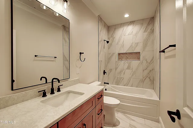 $974,900 | 3 Morning Glory Terrace, Johnson City, TN 37615