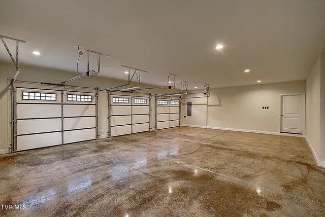 $974,900 | 3 Morning Glory Terrace, Johnson City, TN 37615