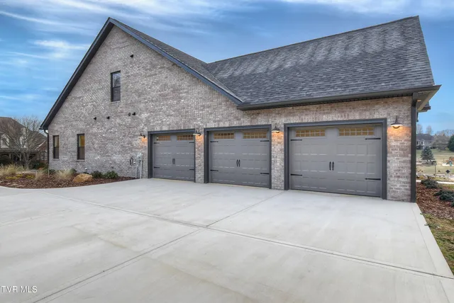 $974,900 | 3 Morning Glory Terrace, Johnson City, TN 37615