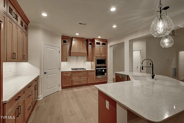 $974,900 | 3 Morning Glory Terrace, Johnson City, TN 37615