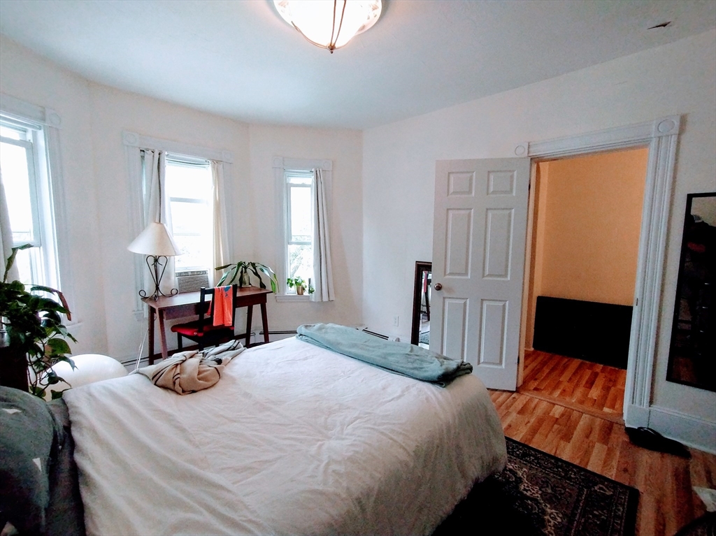 10 Hardwick Street, Unit 2 Cambridge, MA 02141 - Photo 9 of 11
