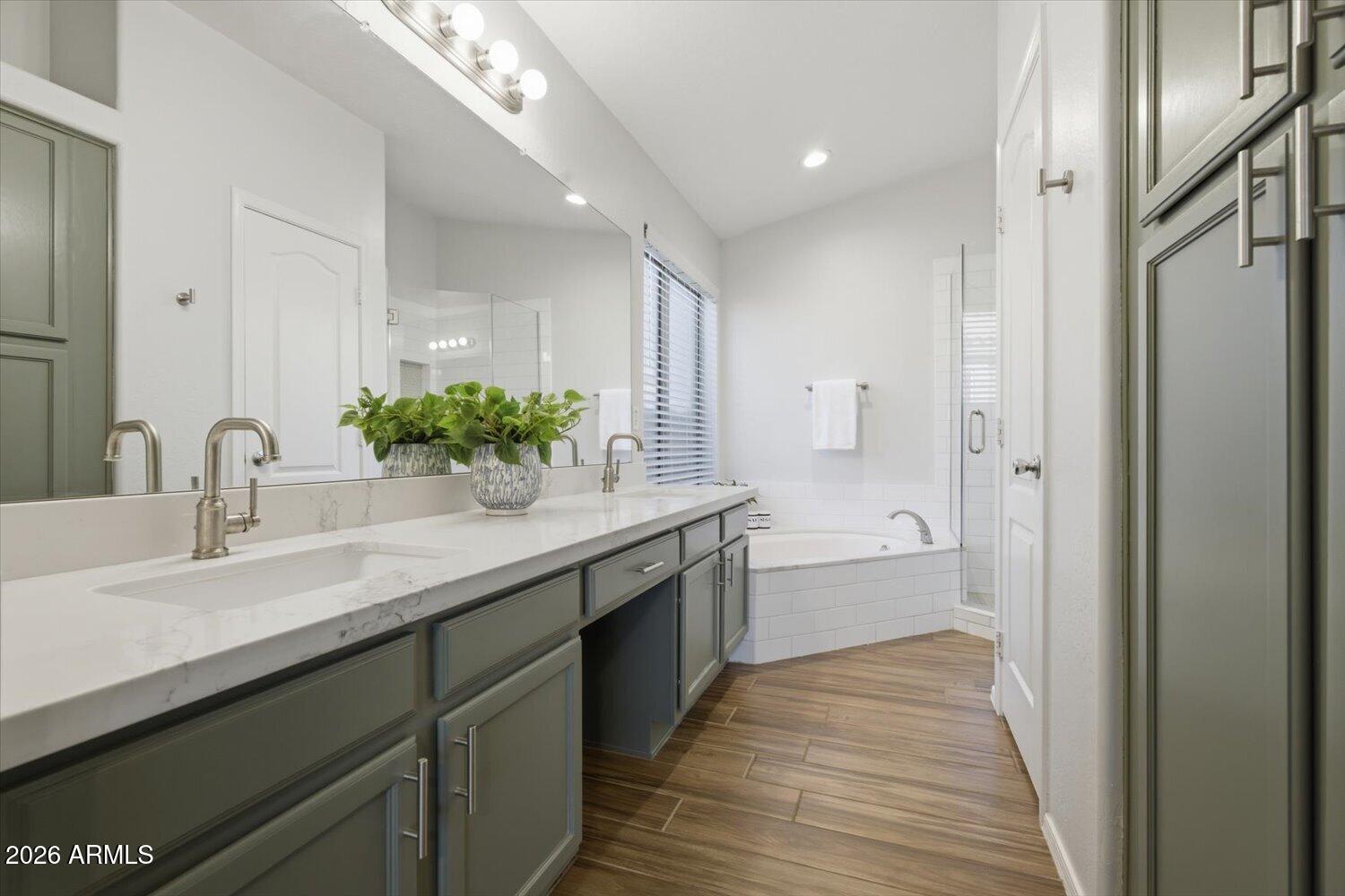 4313 East Raven Road Phoenix, AZ 85044 - Photo 14 of 33