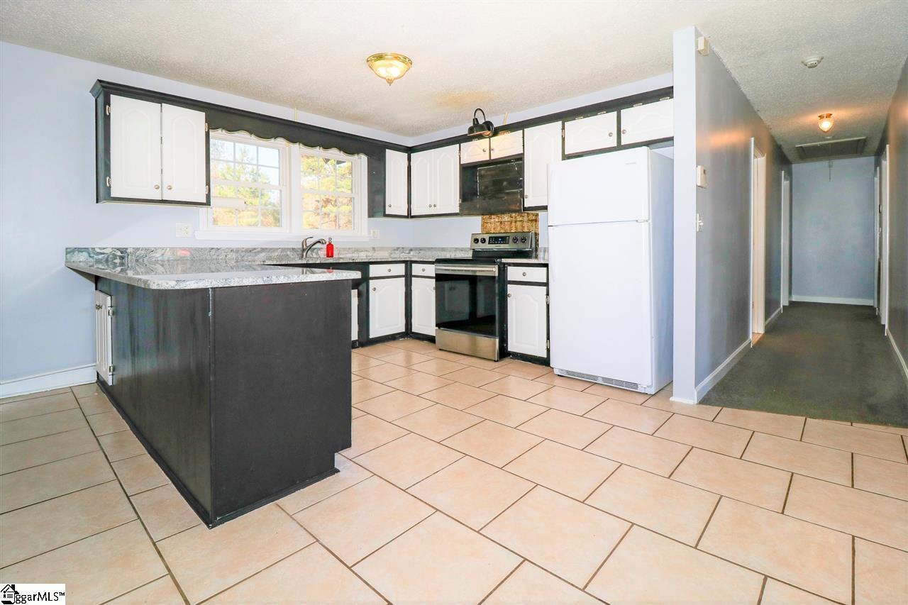 140 Skinner Road Inman, SC 29349 - Photo 8 of 16