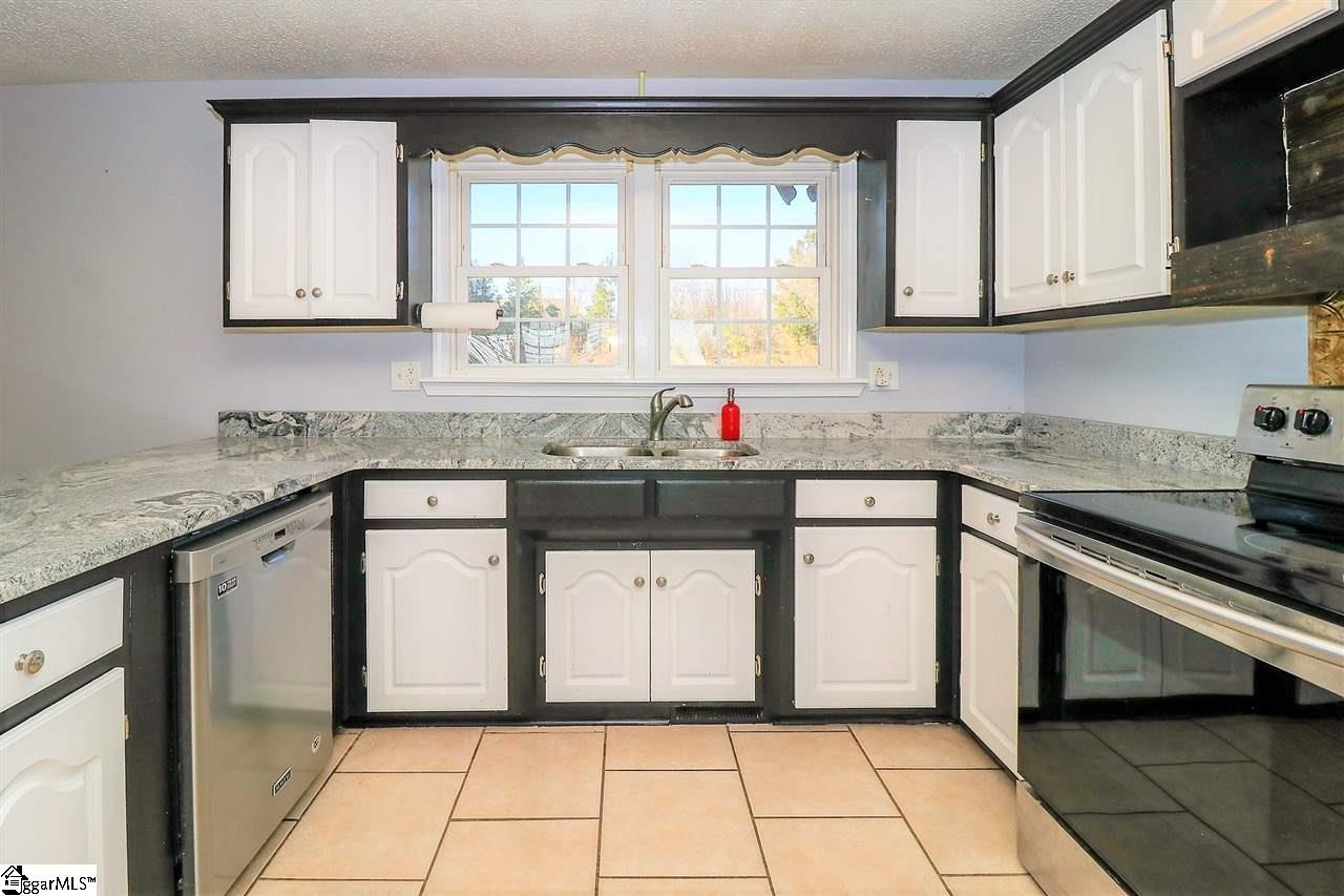 140 Skinner Road Inman, SC 29349 - Photo 9 of 16