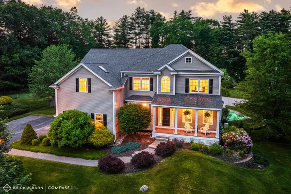 $1,375,000 | 8 Heron Way, Stratham, NH 03885