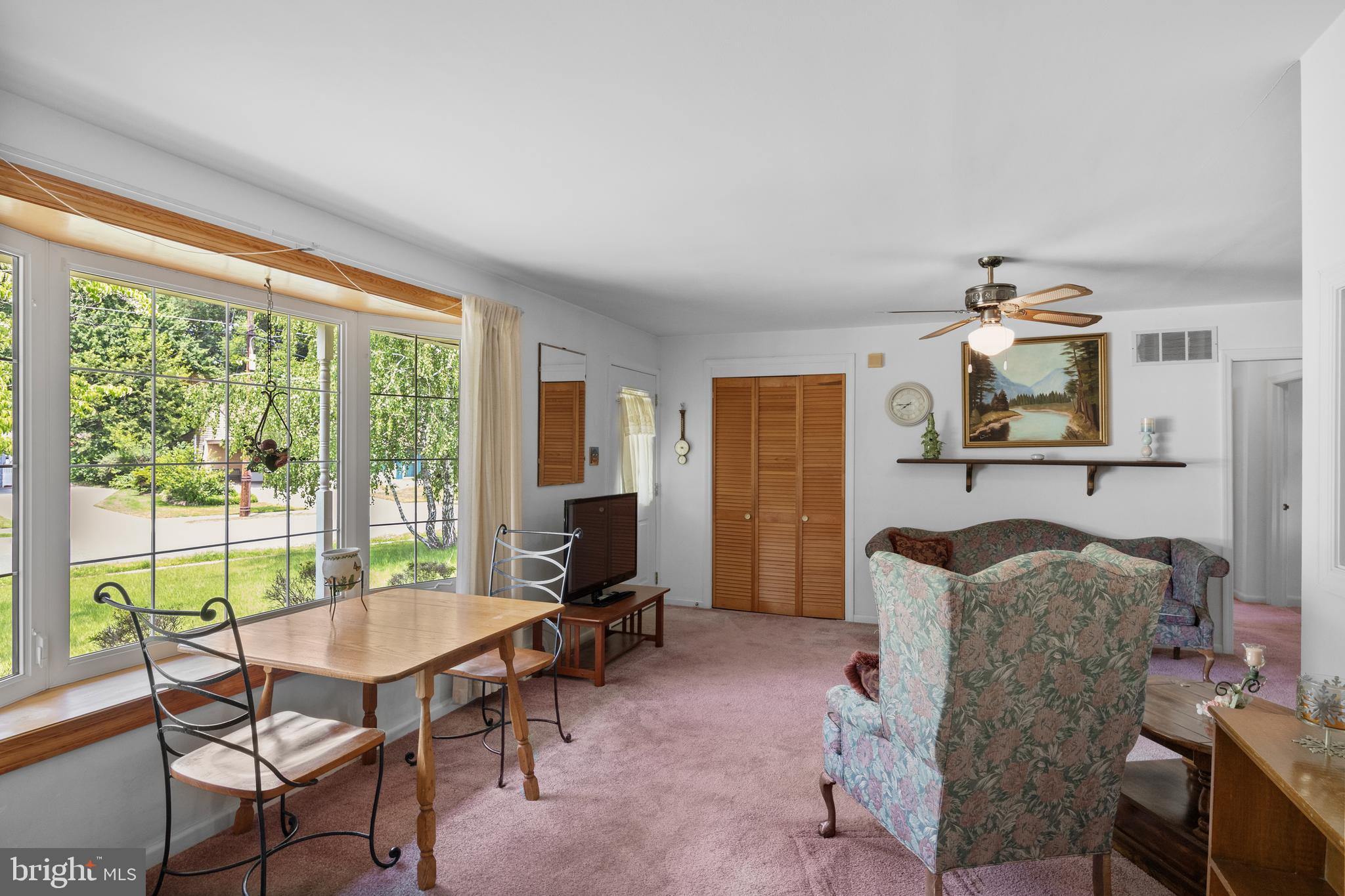 225 Buckner Avenue Haddonfield, NJ 08033 - Photo 4 of 24 a workspace with furniture and a window