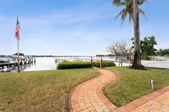 $20,000 | 114 South Lake Drive, Lantana, FL 33462