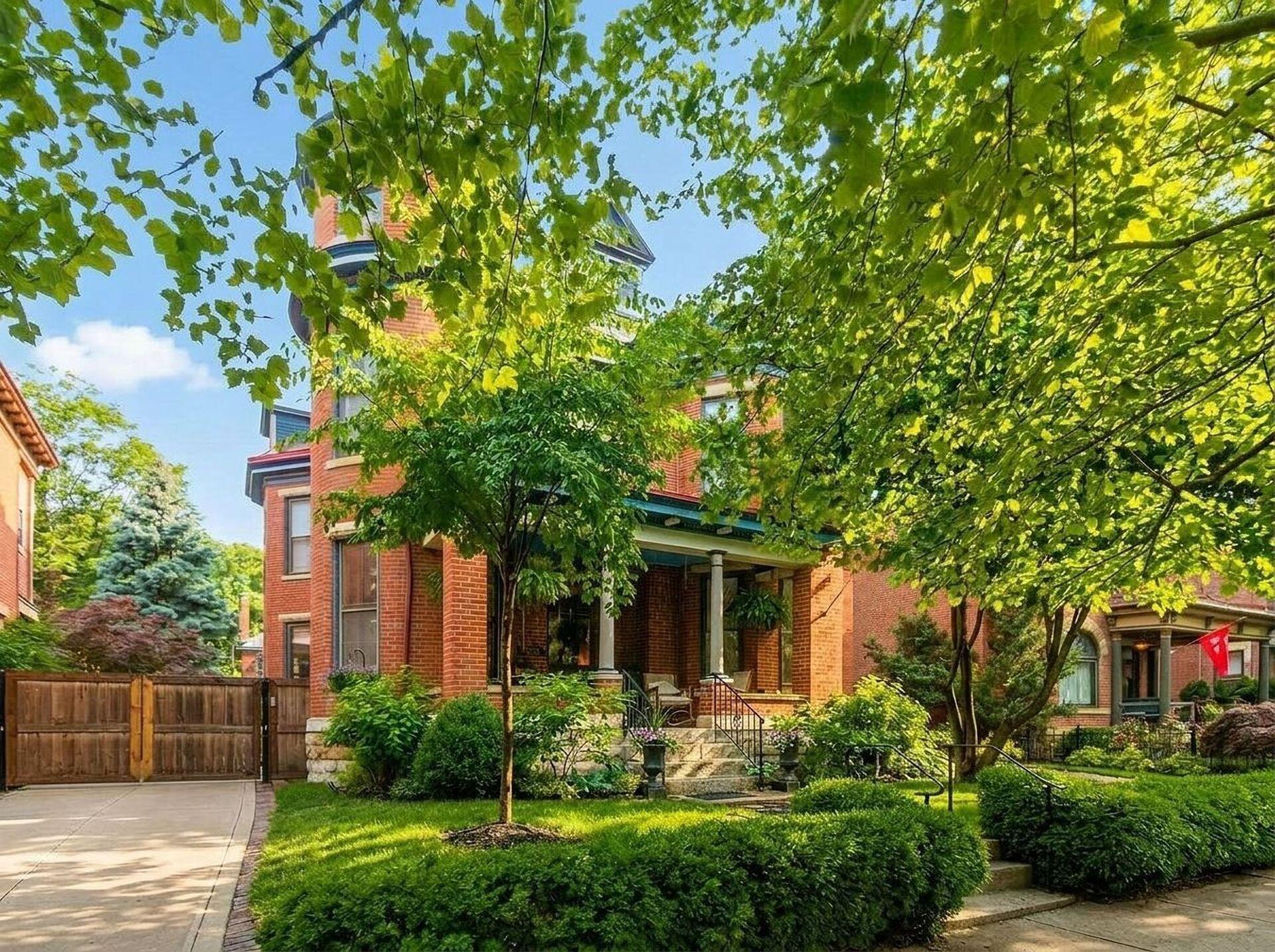 1237 Neil Avenue Columbus, OH 43201 - Photo 2 of 67