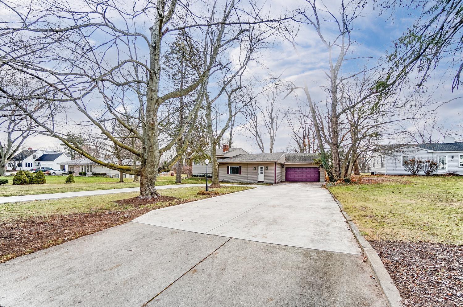 618 Stratton Road Fort Wayne, IN 46825 - Photo 3 of 33 Gallery Image 3