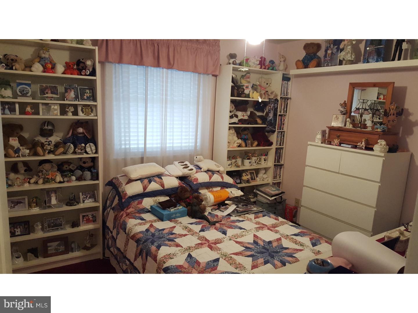 8934 Blue Grass Road Philadelphia, PA 19152 - Photo 8 of 15 Gallery Image 8