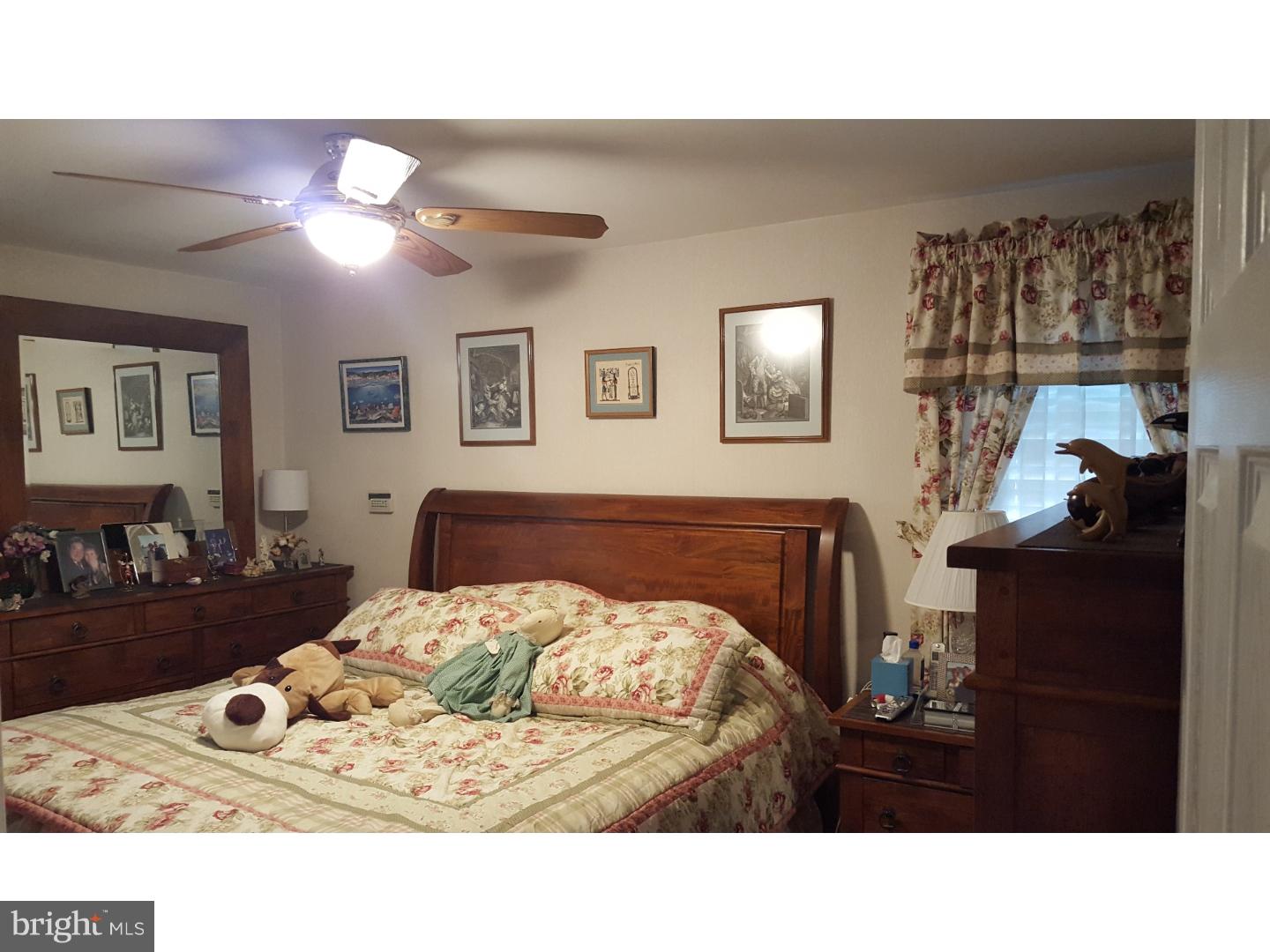 8934 Blue Grass Road Philadelphia, PA 19152 - Photo 9 of 15 Gallery Image 9