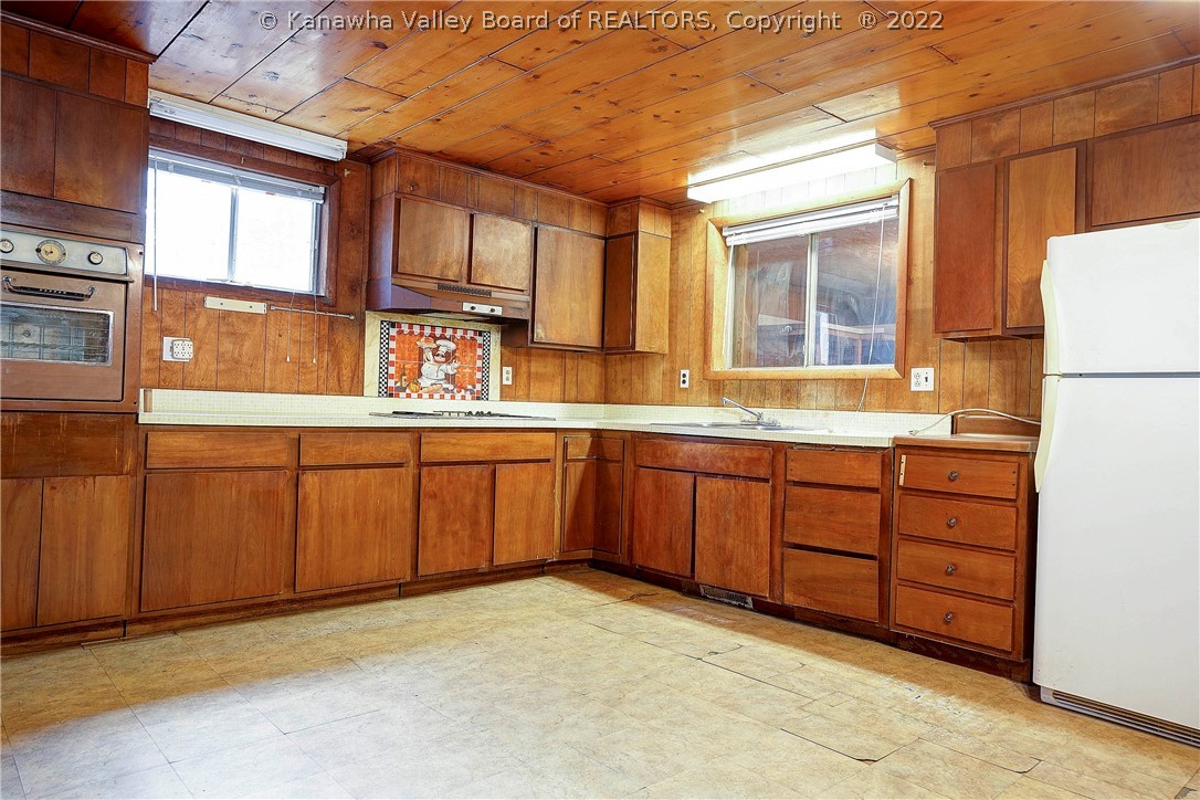 44 Little Queen Road Clendenin, WV 25045 - Photo 12 of 42 Gallery Image 12