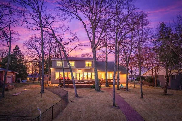 $1,050,000 | 316 Bluebonnet Street, Trinidad, TX 75163