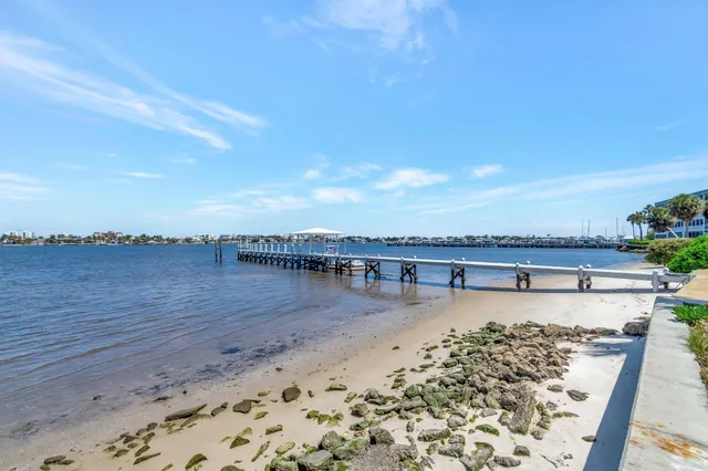 a view of a terrace with sky view