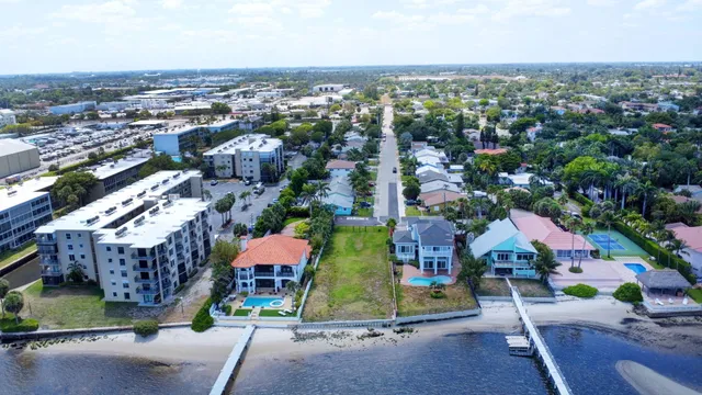a view of house with yard
