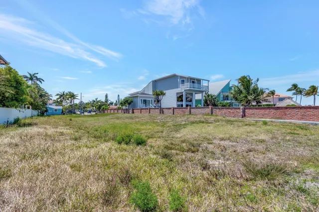 $2,400,000 | 3 18th Avenue South, Lake Worth Beach, FL 33460