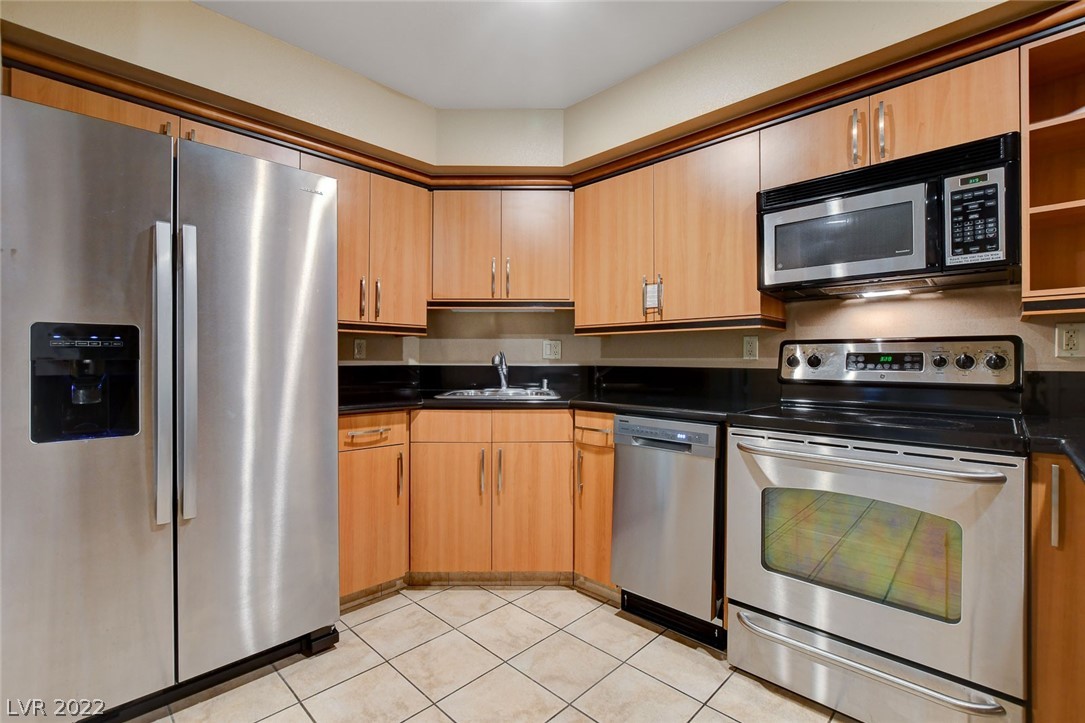 211 East Flamingo Road, Unit 1706 Las Vegas, NV 89169 - Photo 9 of 57