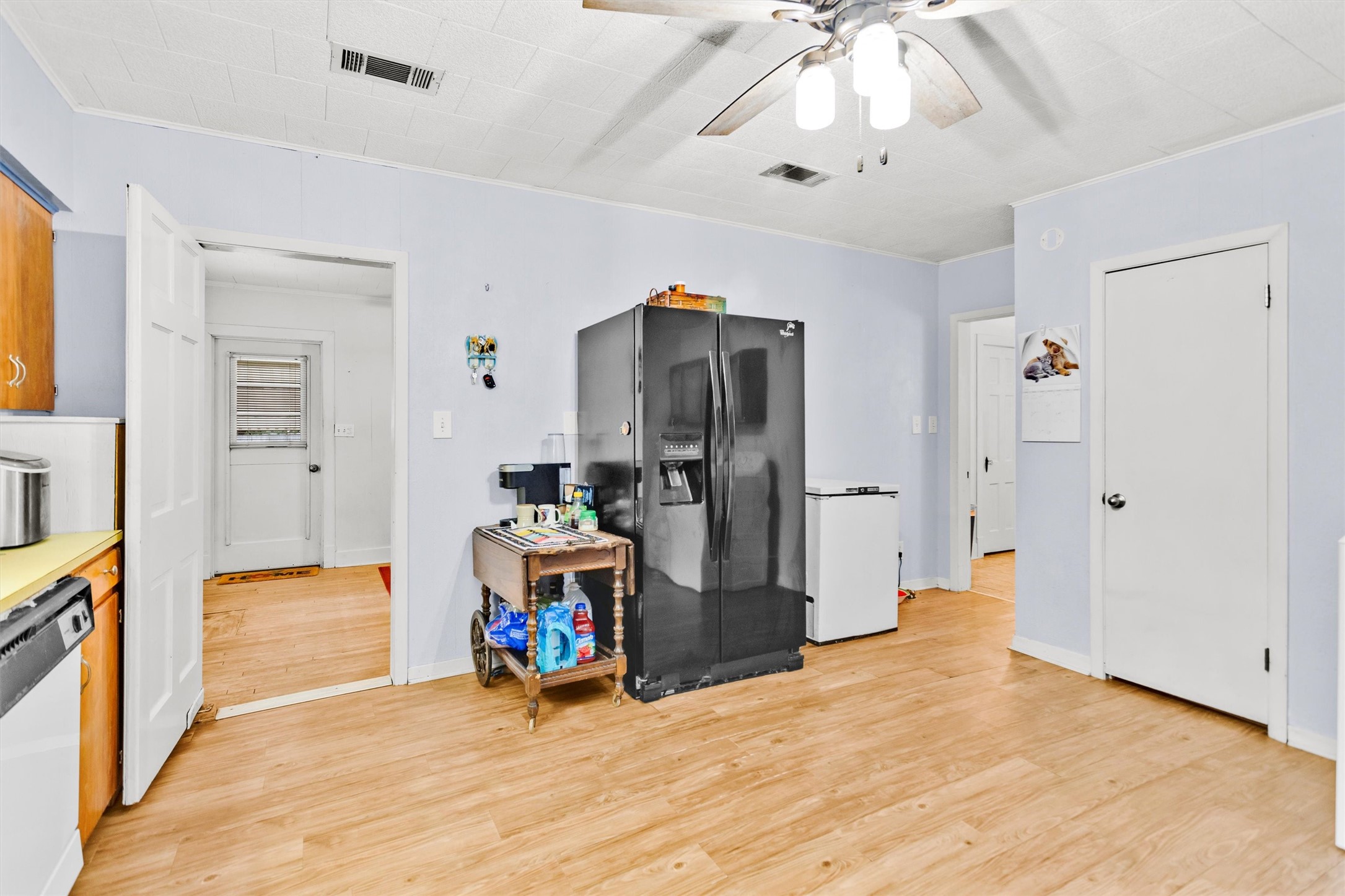 1720 18th Street Huntsville, TX 77340 - Photo 16 of 37 a view of a livingroom with furniture and an empty room