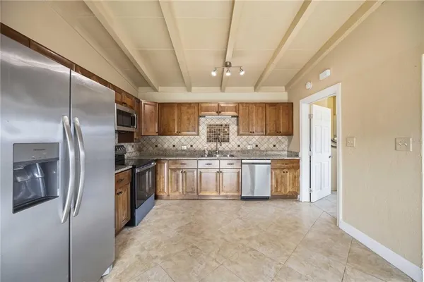 $2,400 | 2715 Ingot Place, Sarasota, FL 34235