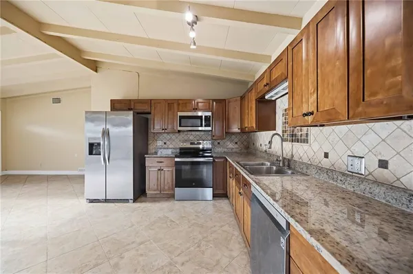 $2,400 | 2715 Ingot Place, Sarasota, FL 34235