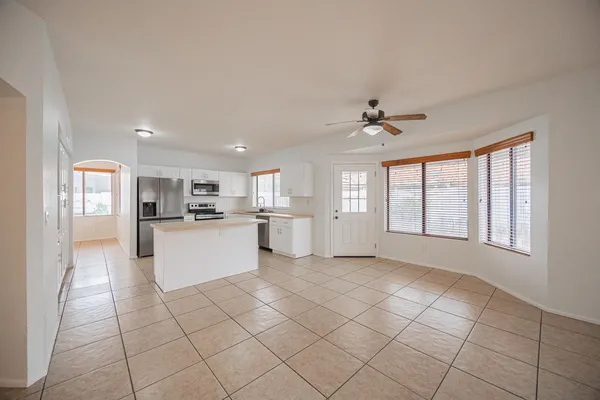 $3,195 | 11121 West Sunflower Place, Avondale, AZ 85392
