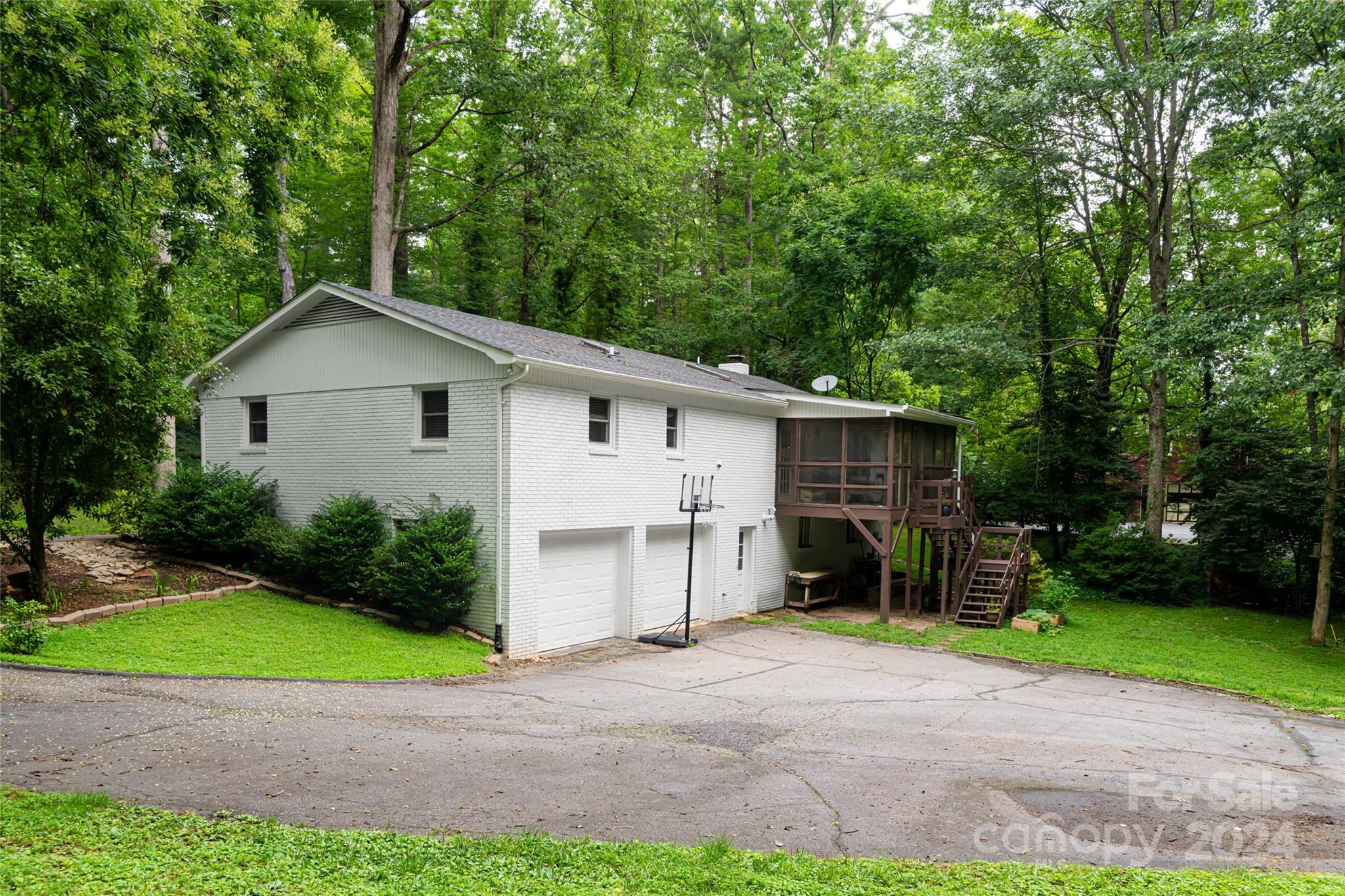 2514 Kanuga Road Hendersonville, NC 28739 - Photo 34 of 43 Gallery Image 34