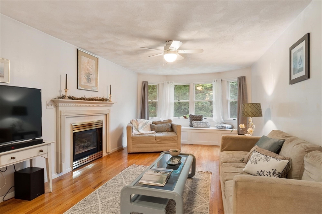 14 Millers Farm Road Billerica, MA 01821 - Photo 8 of 36