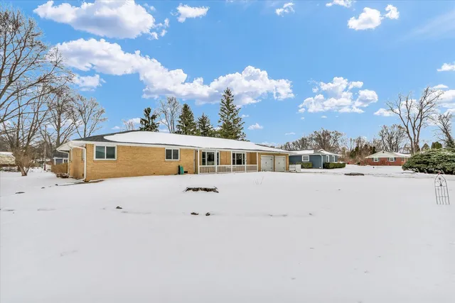 $259,900 | 2218 South Mattis Avenue, Champaign, IL 61821