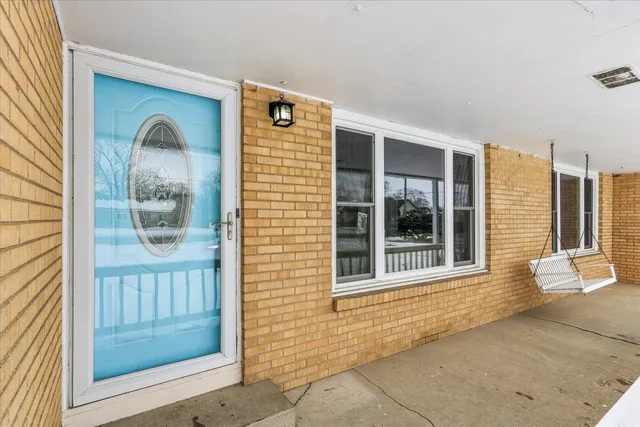 $259,900 | 2218 South Mattis Avenue, Champaign, IL 61821