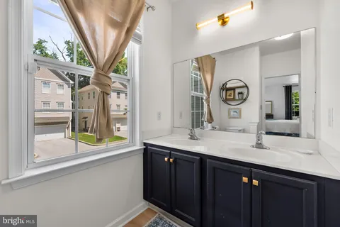 $330,000 | 14 Hillview Circle, Lansdowne, PA 19050
