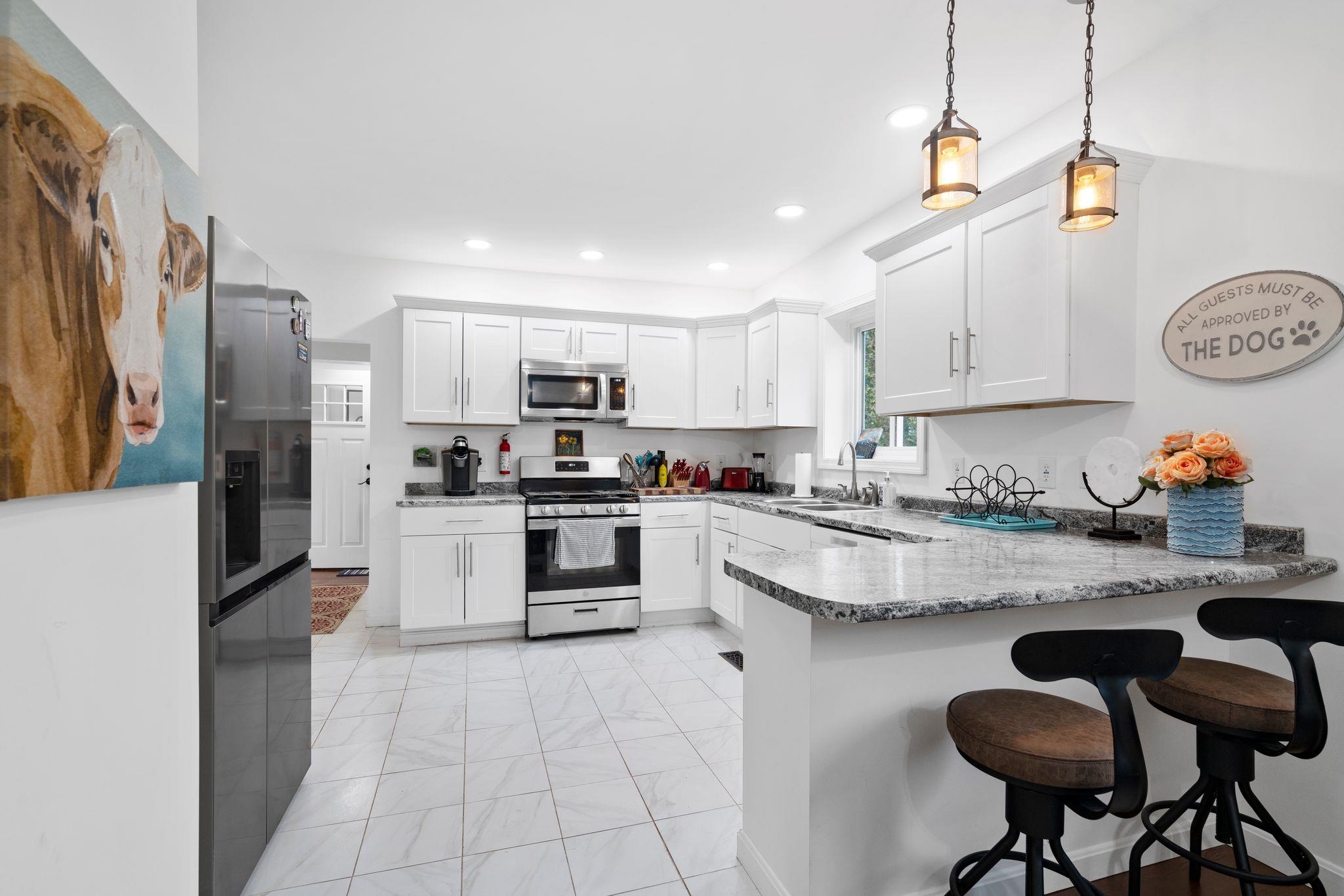 60 West Street Proctor, VT 05765 - Photo 3 of 37