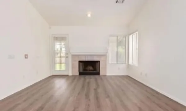 $2,700 | 6373 West Irma Lane, Glendale, AZ 85308