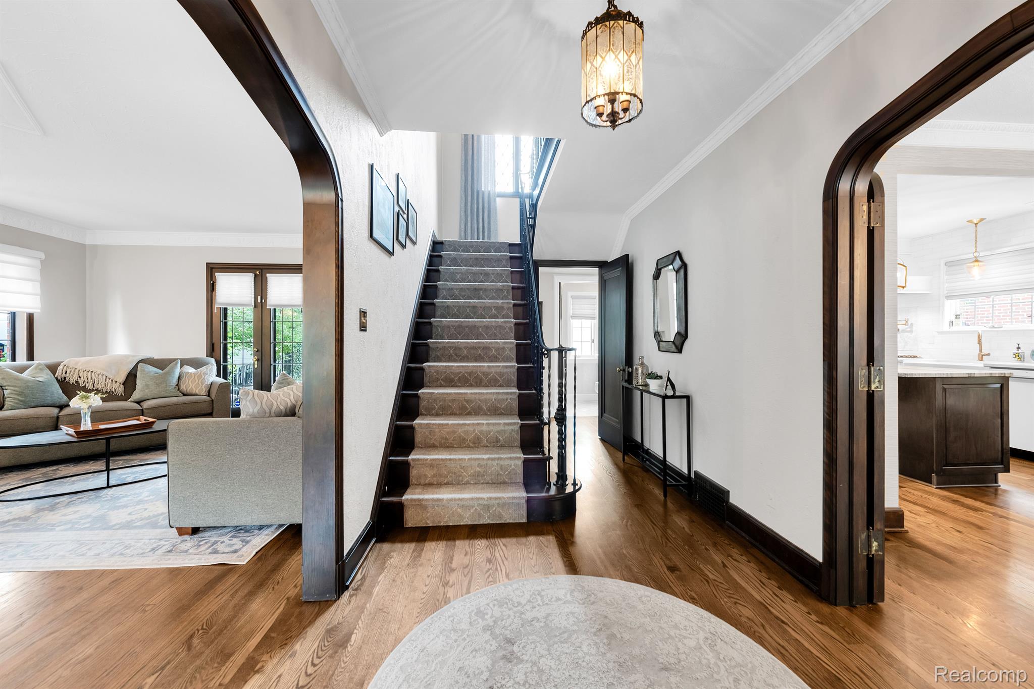 117 Moran Road Grosse Pointe, MI 48236 - Photo 4 of 31 Gallery Image 4