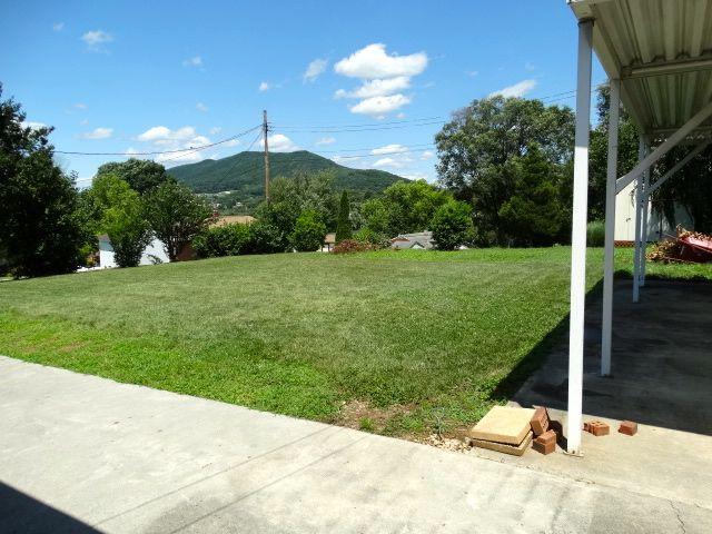 4231 Oliver Road Northeast Roanoke, VA 24012 - Photo 4 of 18 Allen's House - 04