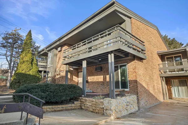 $219,900 | 6251 Charing Cross Lane, Unit E5, Middleton, WI 53562