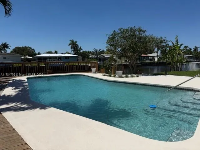 $1,795,000 | 411 Southeast 6th Avenue, Pompano Beach, FL 33060