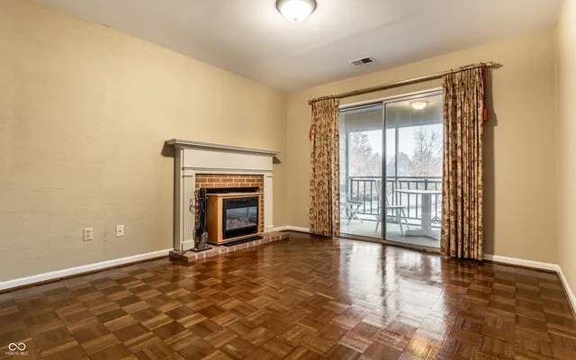 $175,000 | 7432 Lions Head Drive, Unit 5, Indianapolis, IN 46260