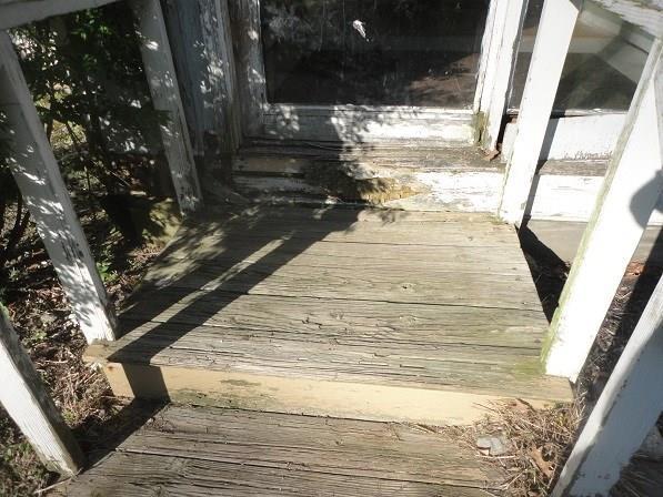 483 Boothbay Road Edgecomb, ME 04556 - Photo 34 of 34 REAR ENTRY NEEDS WORK