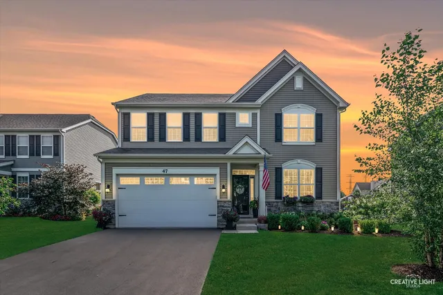 $495,000 | 47 Windstone Drive, North Aurora, IL 60542