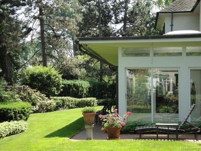 354 Provencal Road Grosse Pointe, MI 48236 - Photo 12 of 15 View of Garden Room
