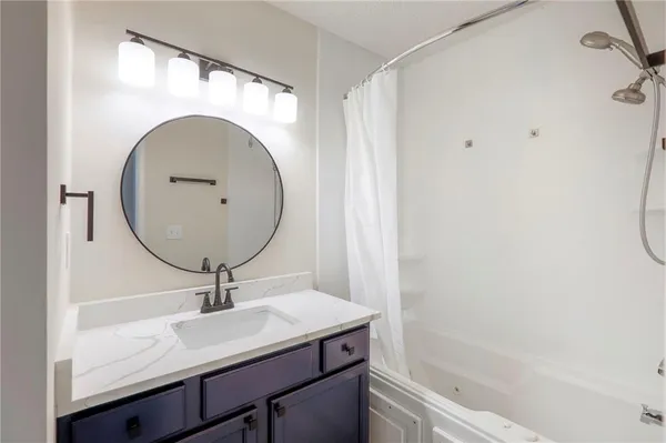 $299,000 | 6900 East 140th Place, Grandview, MO 64030