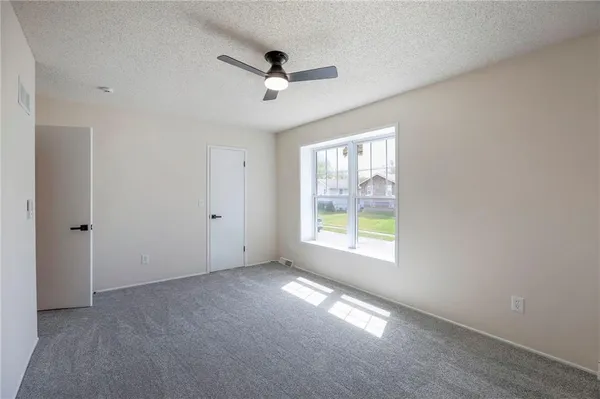 $299,000 | 6900 East 140th Place, Grandview, MO 64030