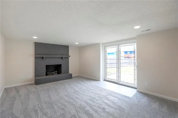 $299,000 | 6900 East 140th Place, Grandview, MO 64030