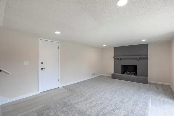 $299,000 | 6900 East 140th Place, Grandview, MO 64030