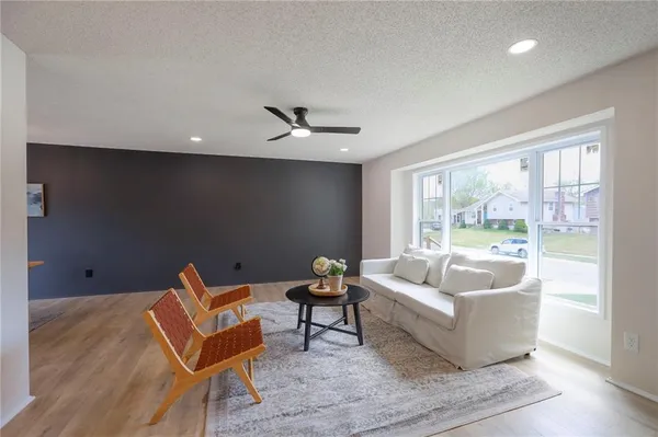 $299,000 | 6900 East 140th Place, Grandview, MO 64030