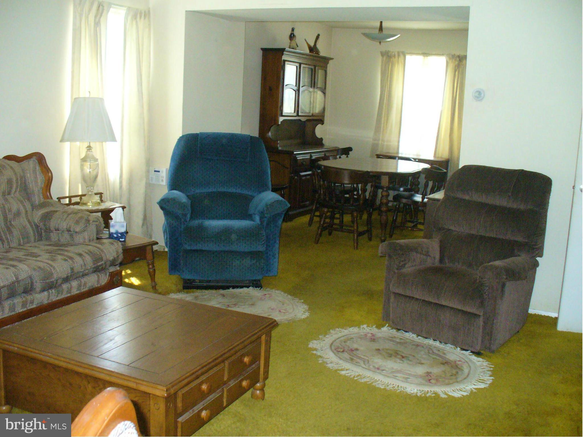 9729 Conmar Road Baltimore, MD 21220 - Photo 6 of 10 Living Room