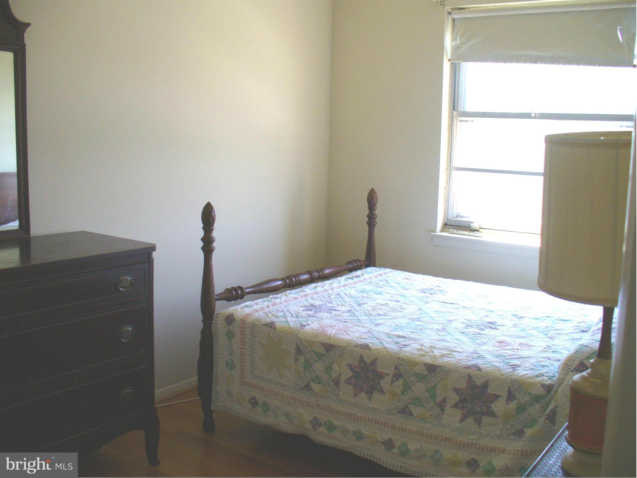 9729 Conmar Road Baltimore, MD 21220 - Photo 8 of 10 2nd bedroom